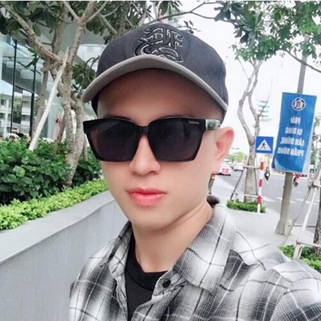 Kính mát nam nữ phom vuong giá sale mã C09