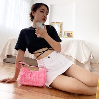 Áo croptop lụa mịn Novella Black Croptop