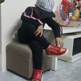 Giầy đinh cho bé
