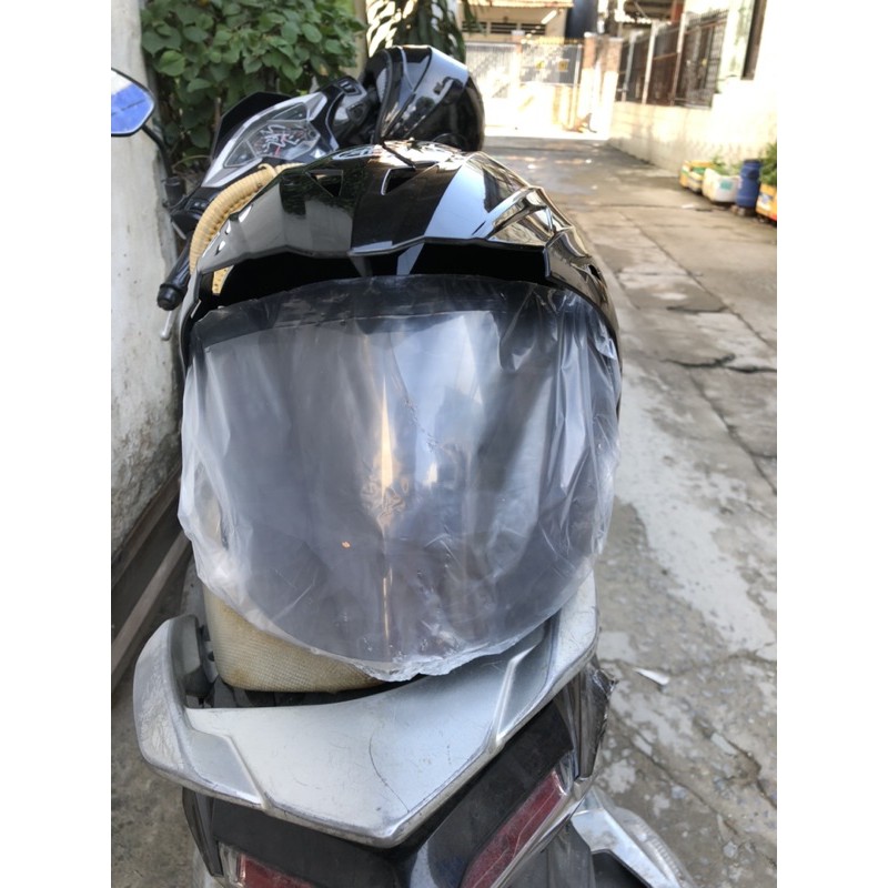 Nón bảo hiểm yamaha 34 (nứt mai nhẹ)