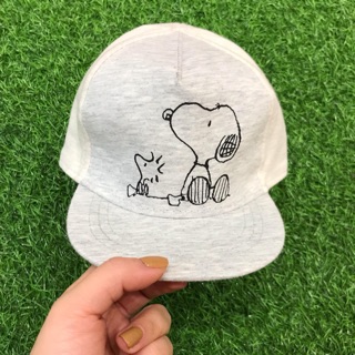 Mũ Snapback H&M hoạ tiết Snoopy