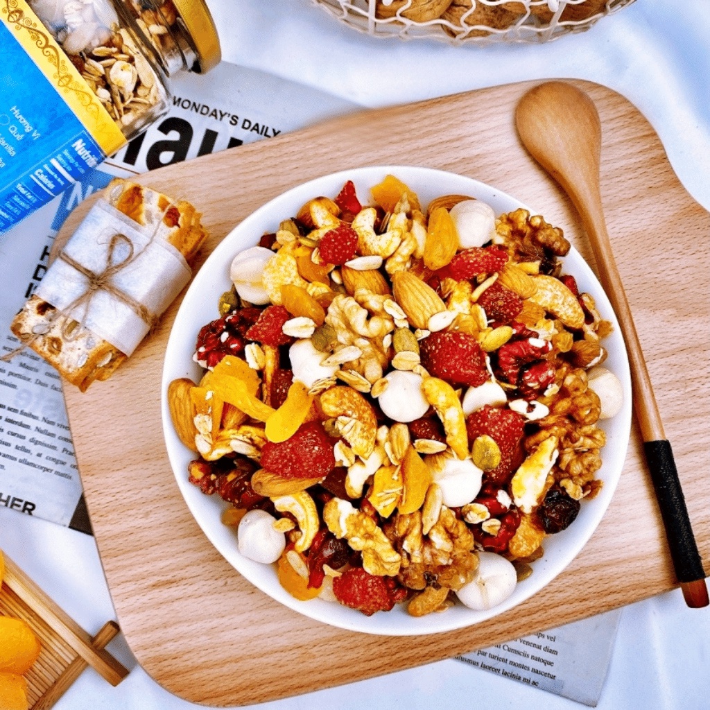 Granola siêu hạt ăn kiêng ngũ cốc giảm cân PH FOOD 500g vị VANI kết hợp với yến mạch siêu ngon giòn ngậy