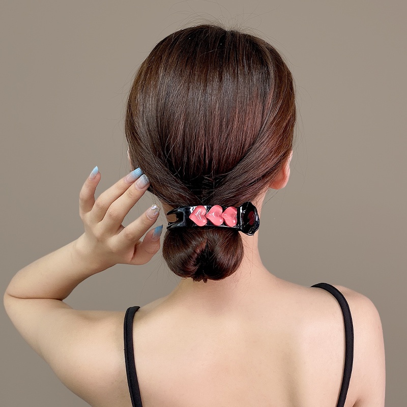 Kẹp Tóc Móng Vuốt Hình Trái Tim Cho Nữ