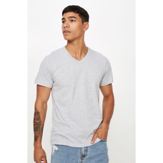 Áo thun nam cổ tim hiệu cotton on