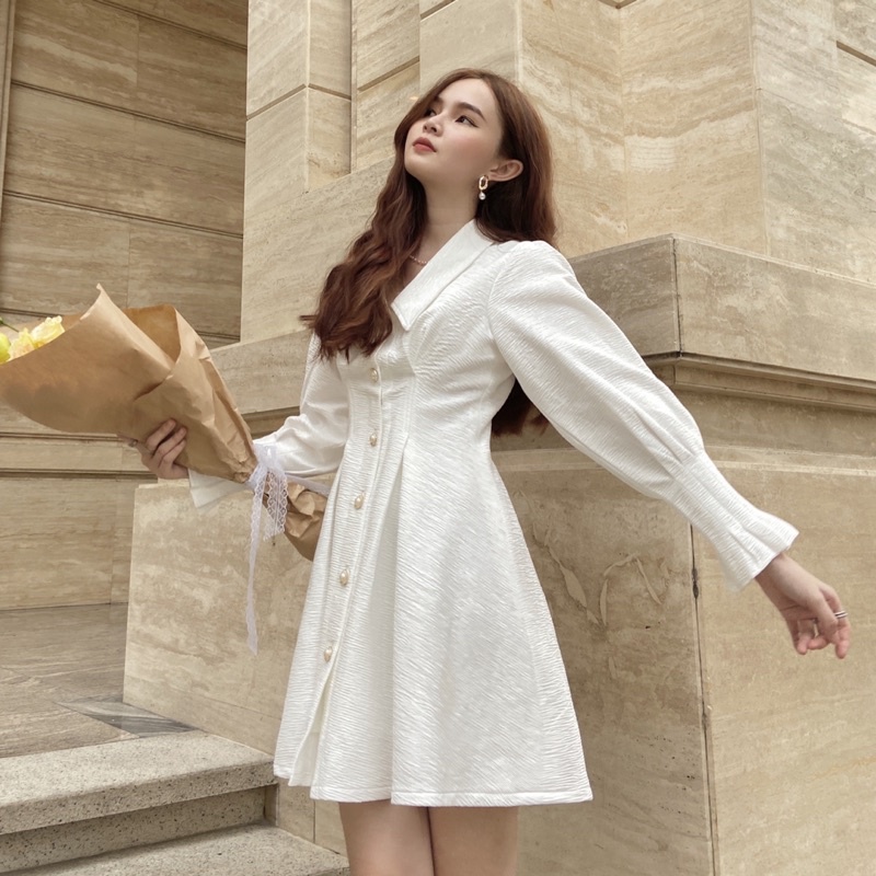 Đầm thiết kế tiểu thư LAMUSE dáng ngắn phối nút cổ điển (Pearl Dress) | BigBuy360 - bigbuy360.vn