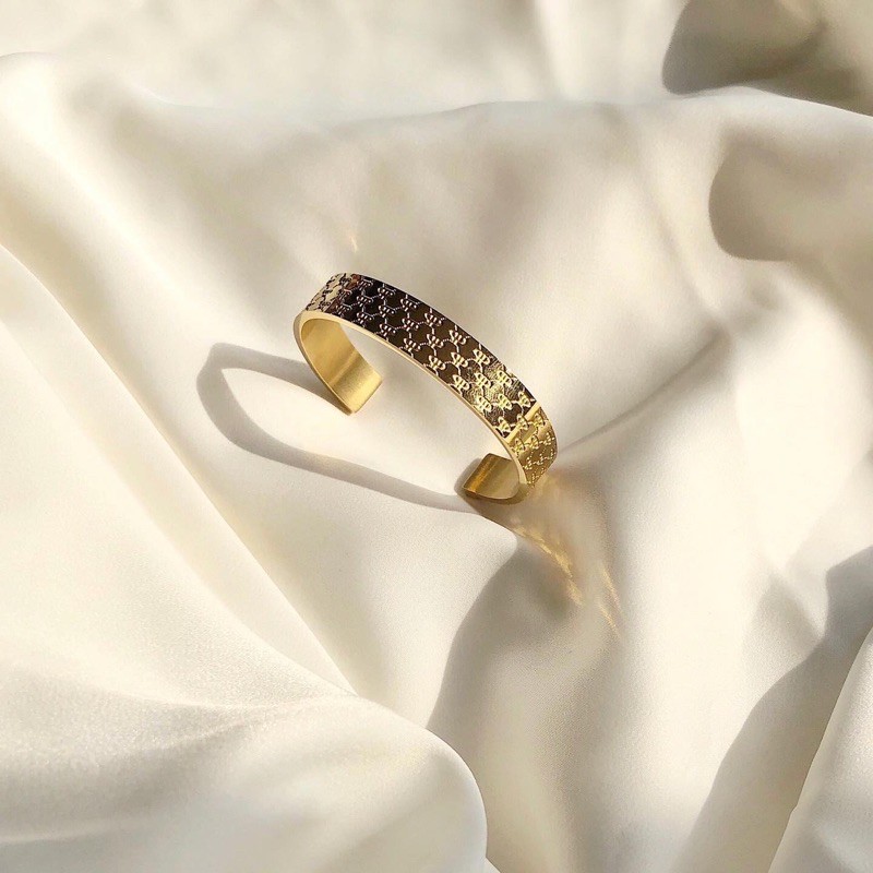 PRIORITY Bracelet SS21/ Vòng tay monogram PRIORITY