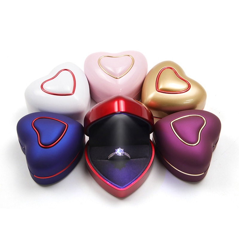 Hộp Đựng Nhẫn Trang Sức Hình Trái Tim Có Đèn LED Độc Đáo Mới