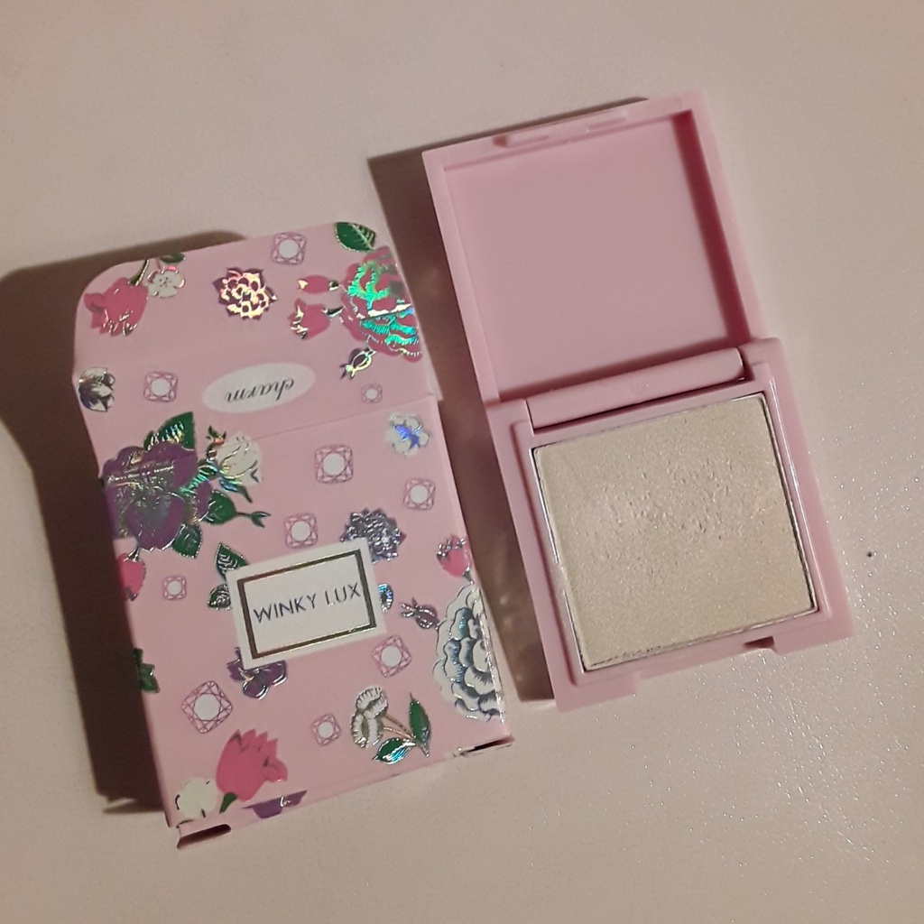 Phấn bắt sáng WINKY LUX Holographic highlighter in Charm