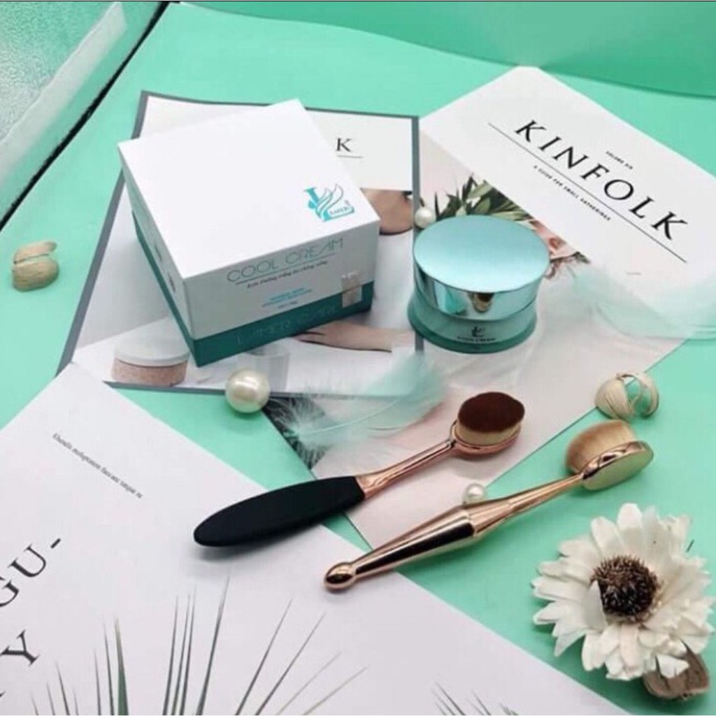 Cọ đánh kem nền kiểu bàn chải.