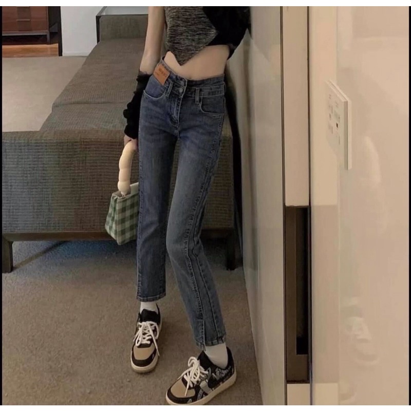 Lên cho ce mẫu quần jean hack dáng cực đỉnh luôn ạ 🥲🥲 Em này mà mặc lên thì chỉ có đẹp suất xắc luôn ạ ❤️
