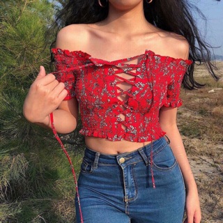 Áo croptop trễ vai đan dây