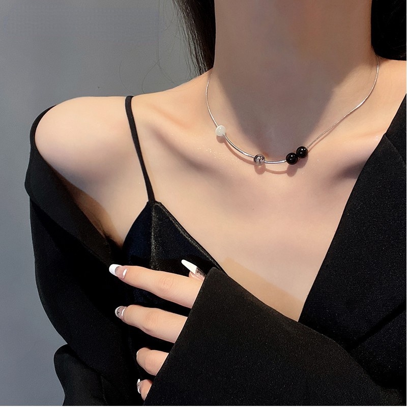 Vòng cổ đính đá Chalcedony màu đen phong cách Hàn Quốc 2021