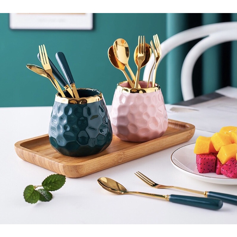 Lọ cốc sứ đựng thìa dĩa nĩa vân sóng nước sang trọng ( tặng kèm 6 dĩa)