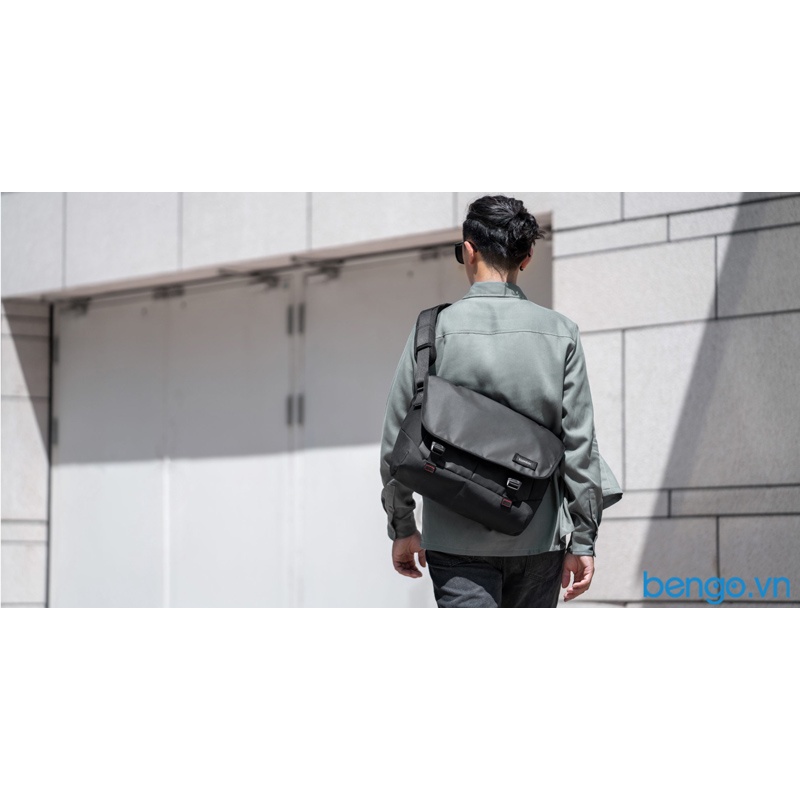 Túi Đeo Vai TOMTOC (USA) Premium Messenger Bag Commuting &amp; Travel 16&quot; - H52-E02D01