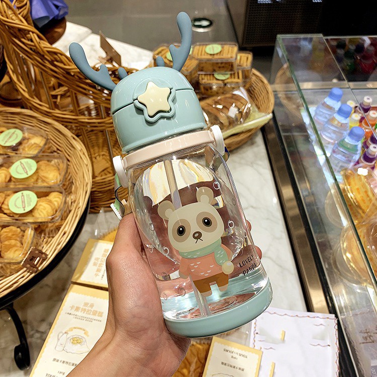 Bình Nước Cho Bé, Bình Nước Đi Học 600ml Bình Nước Có Ống Hút Và Dây Đeo Sừng Bưu BN10