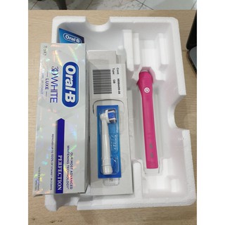 Bàn chải đánh răng điện Oral-B Pro 650