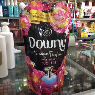 Nước xả vải Downy tươi trẻ 1.35L túi