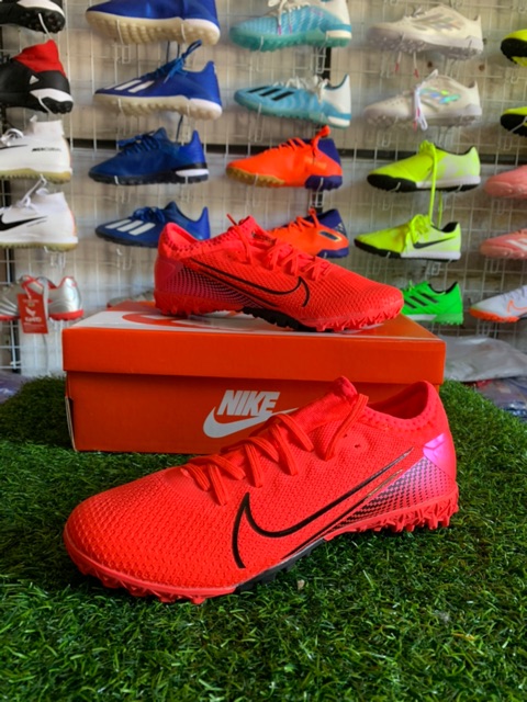 [Tặng tất và box] Giày đá bóng Mercurial Vapor 13 Pro 39-43 (ảnh thật và clip) | BigBuy360 - bigbuy360.vn
