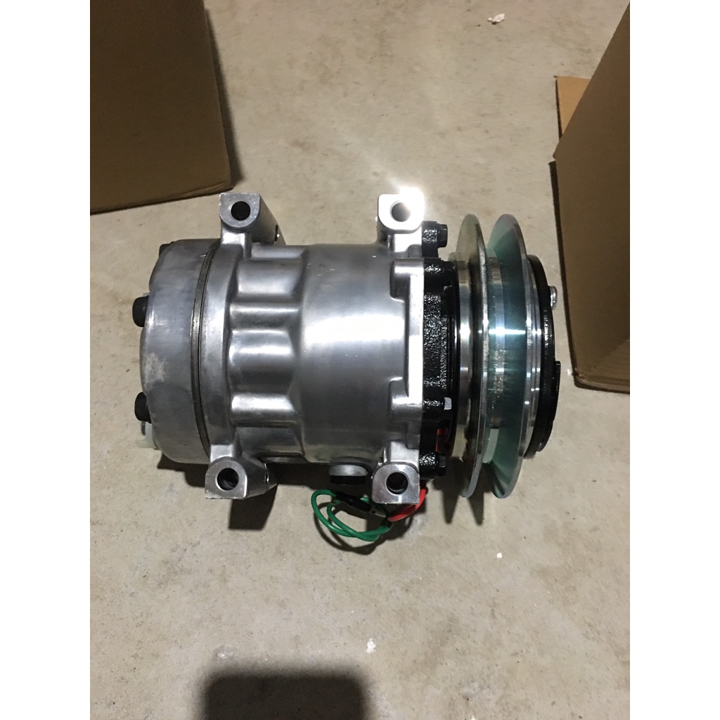 Lốc điều hoà MD902 dùng cho xe máy đào Sumitomo  Kobeco