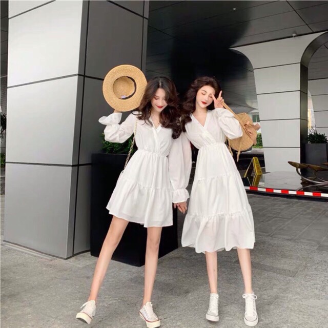Váy trắng cổ V đôi bạn thân