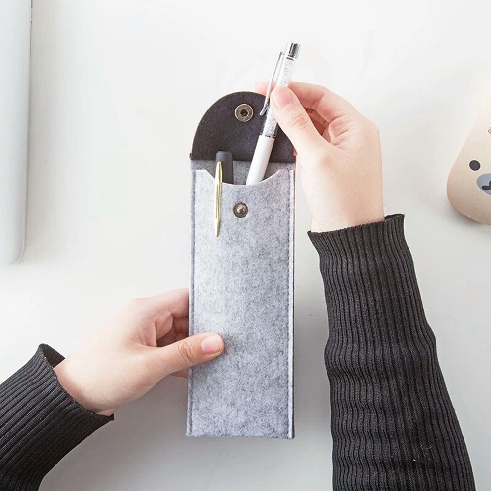 1 hộp đựng bút đa năng thiết kế đơn giản dễ thương