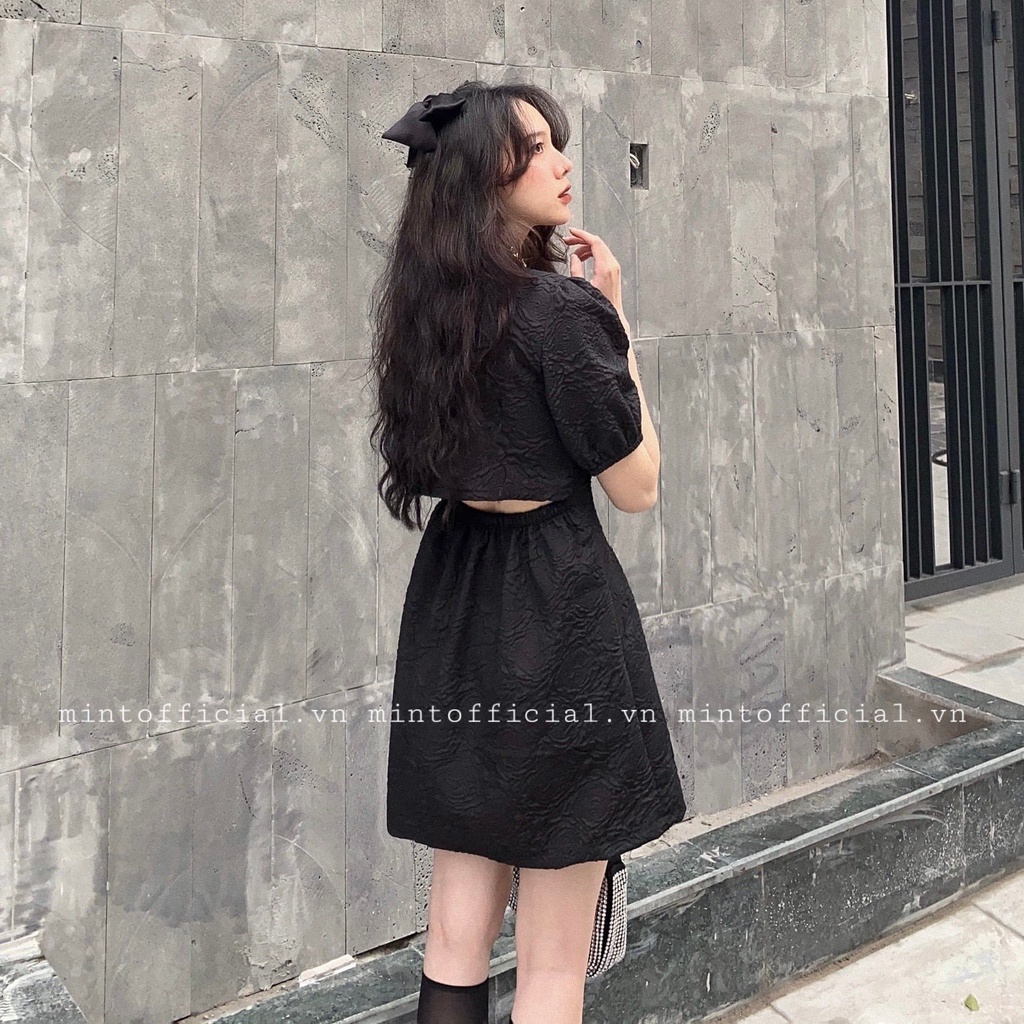 Váy đầm nữ cộc tay bồng gấm hoa khoét eo cut out đen trắng Wikishop freesize phong cách hàn quốc sexy dáng chữ A C795 | BigBuy360 - bigbuy360.vn