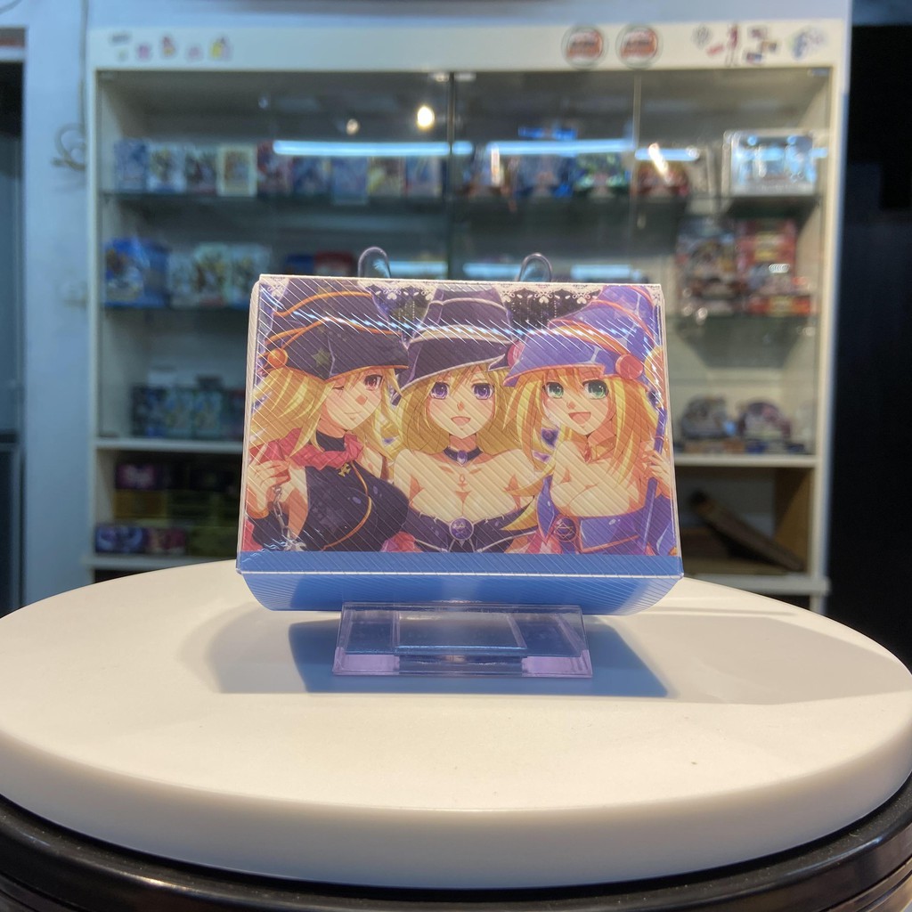 Hộp Đựng Thẻ Bài Card Game Yugioh, MTG, Vanguard, Pokemon Hình Nữ Phù Thủy Bóng Đêm