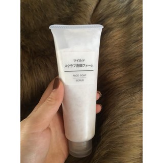 (sale) Sữa rửa mặt tẩy da chết Muji Face Soap Scrub 120g của Nhật có bill
