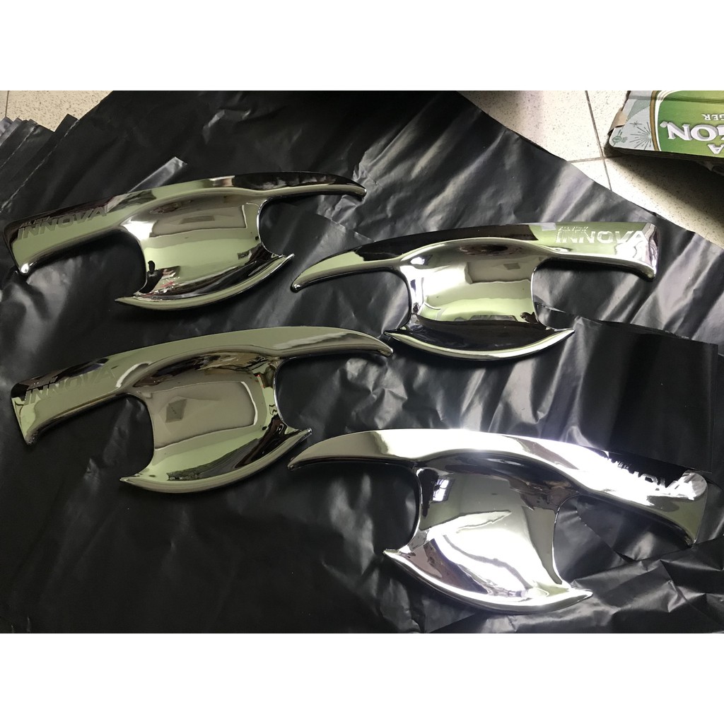 Bộ ốp tay nắm+ hõm cửa xe Innova các đời 2016-2020