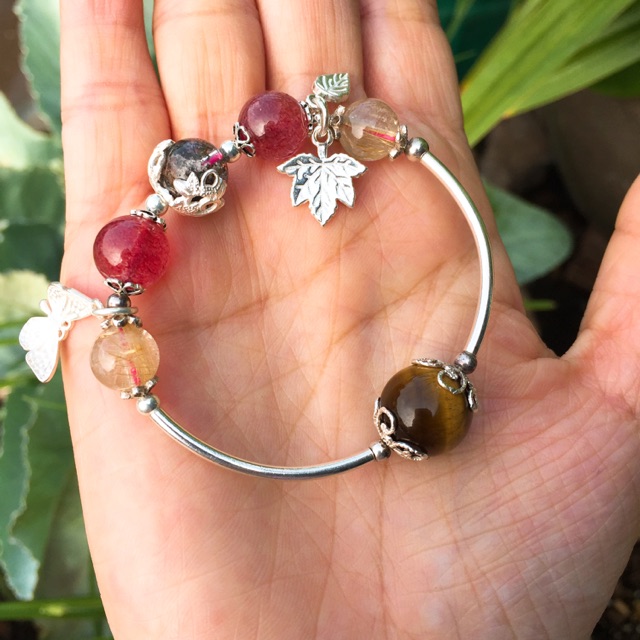 Vòng phong thủy phối bạc