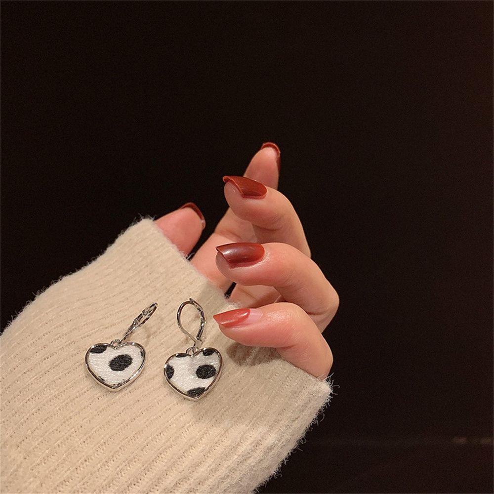 Đôi Bông Tai Họa Tiết Da Báo Thời Trang Sành Điệu Cho Nữ