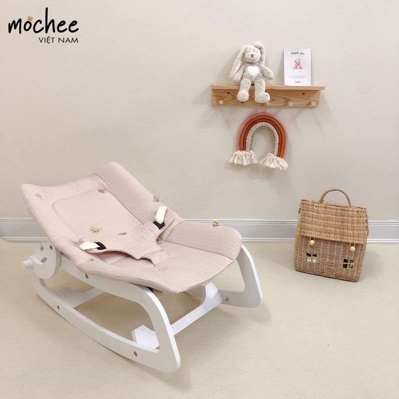 Mochee - Ghế bập bênh Rockinh Chair thêu hoạ tiết gấu tiện lợi