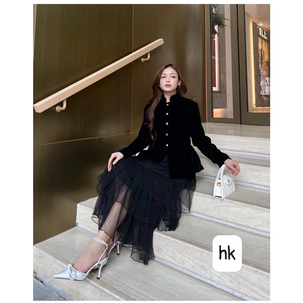 Áo nhung peplum khuy vàng sang chảnh