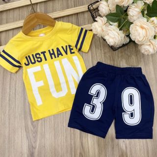 Quần áo trẻ em-Đồ bộ bé trai phong cách thể thao 8-23kg màu ngẫu nhiên