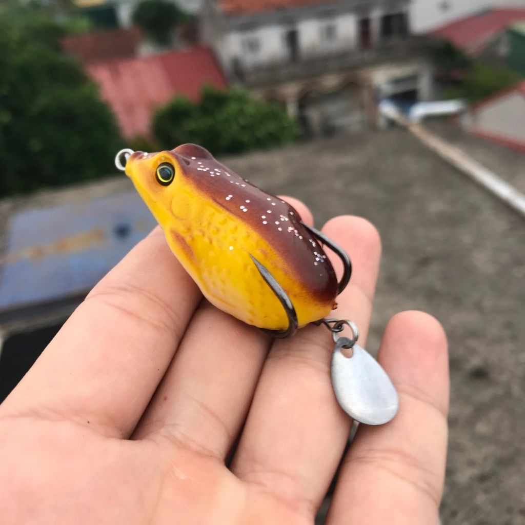 Mồi câu lure, bộ hôp mồi lure, gồm 4 mồi lure giả, 1 hạt gạo hỗ trợ lém xa,1 hộp đựng mồi và khóa link, chì câu cá