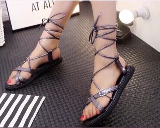 Giày cột dây