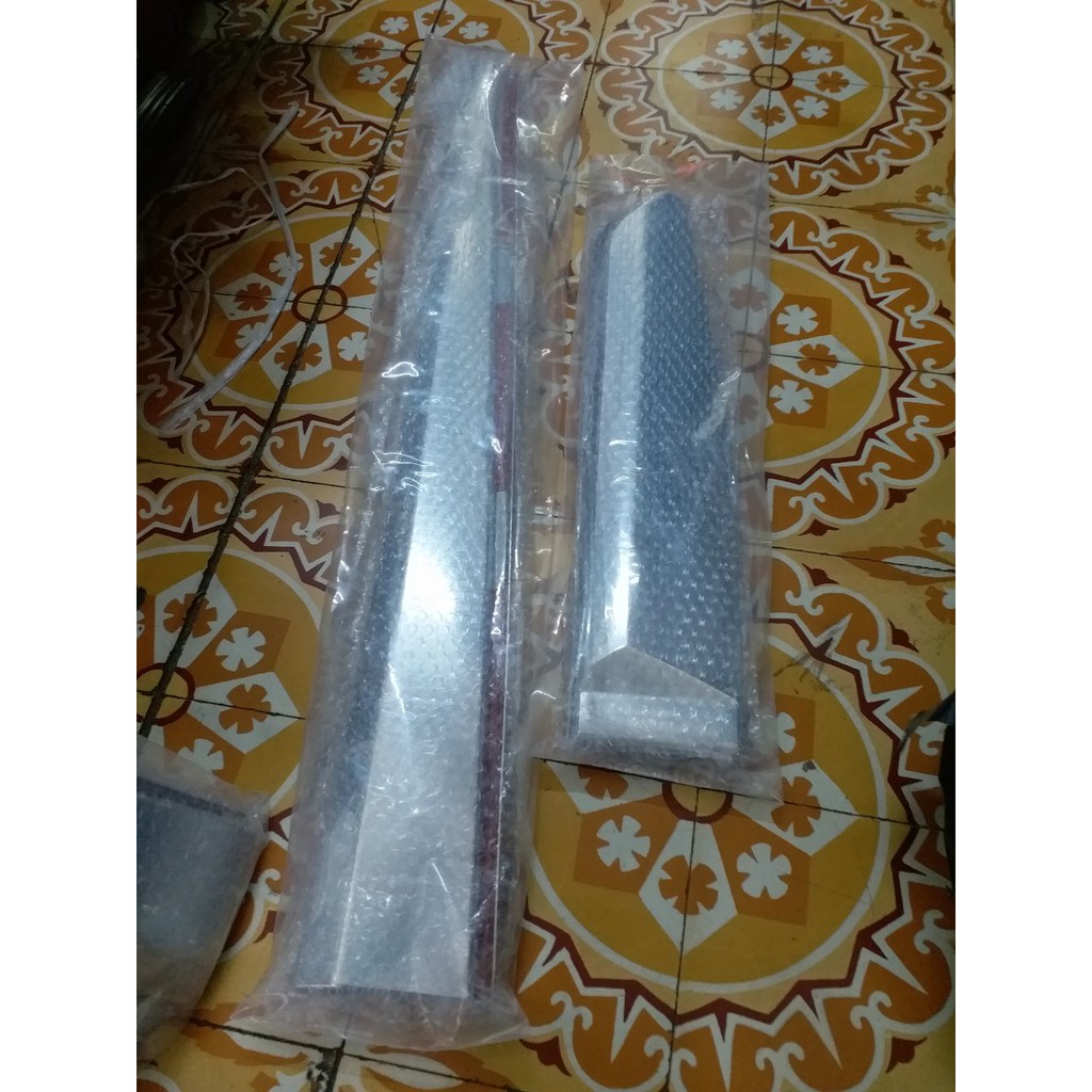 Bộ 4 ốp nẹp sườn mạ crom cao cấp cho xe Hyundai i10 đời 2017 đến 2020 bản hatbach