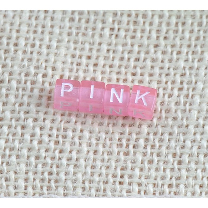 Set 100 hạt vuông 6mm 26 chữ cái nhiều màu sắc dùng để làm đồ trang sức thủ công