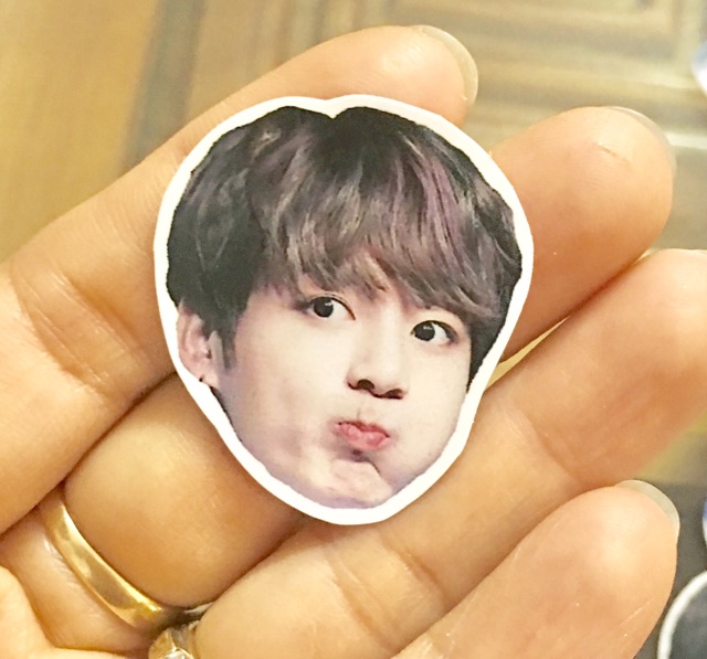 Sticker JUNGKOOK 30 cái bóc dán khác nhau ngẫu nhiên