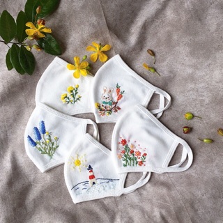 Khẩu trang thêu made by Tiệm Nhà Thỏ