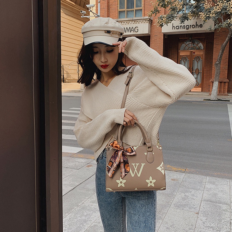 Túi đeo chéo phối khăn lụa kích cỡ lớn phong cách thời trang hàn quốc dành cho phái nữ