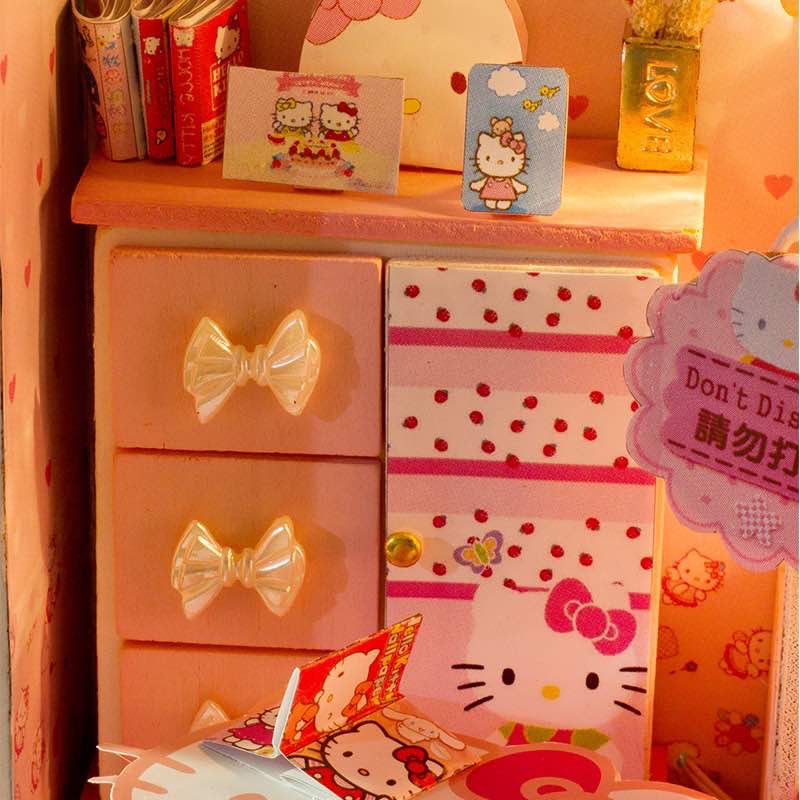 Nhà búp bê lắp ghép có đèn Led Hello Kitty Tặng kèm mica che bụi và dụng cụ lắp ráp