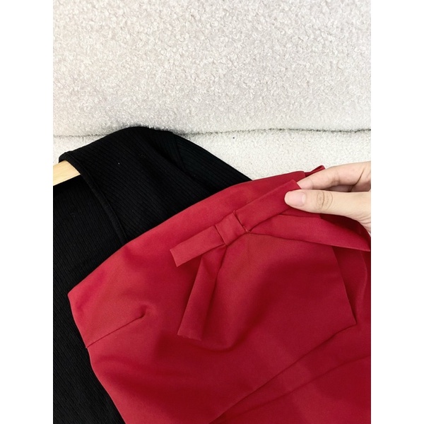 SET ĐẦM ỐNG ĐỎ ĐÍNH NƠ NGỰC KÈM KHOÁC CROP ĐEN