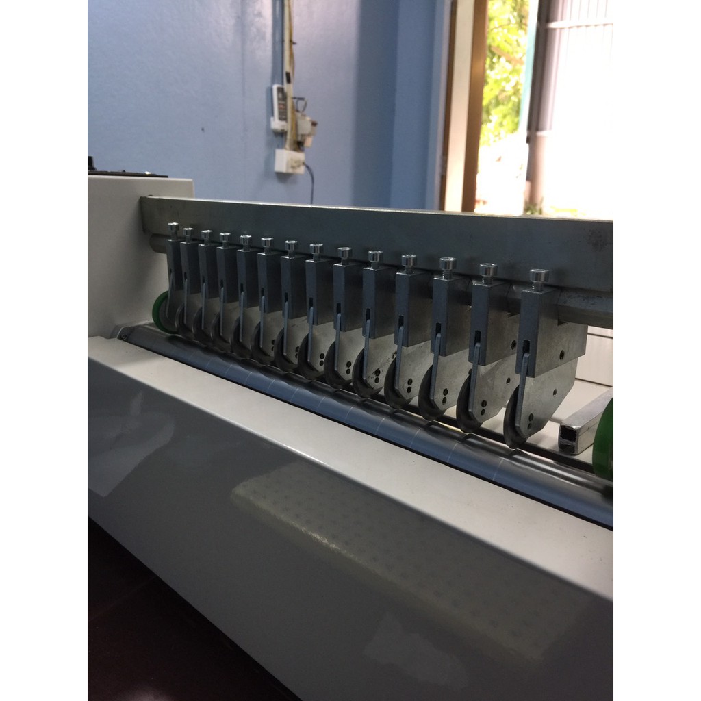 Máy bế demi rọc demi tem nhãn dán decal khổ 46cm