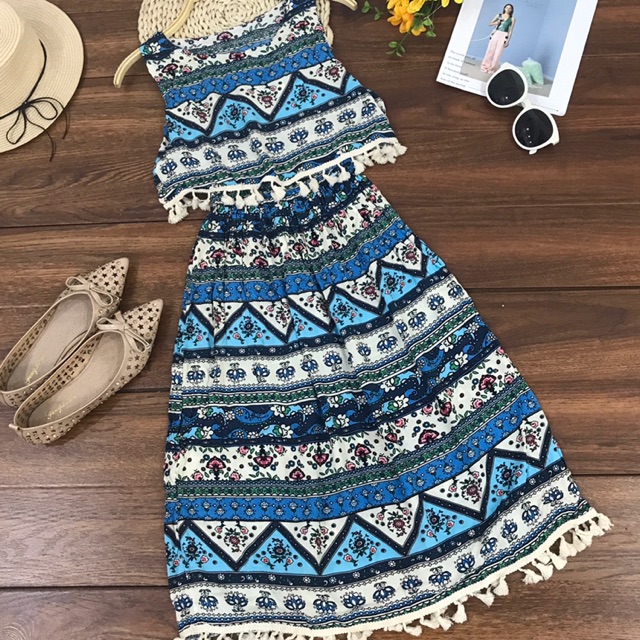 Váy hoạ tiết