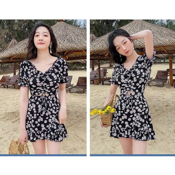 Có sẵn bộ đồ bơi nữ liền mảnh hoa cúc dáng váy kín đáo