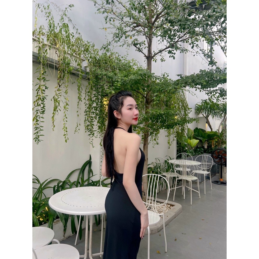 Đầm yếm hở lưng luồn dây ôm body xẻ tà dáng dài trơn cực hot , chất thun gân mềm mịn tv