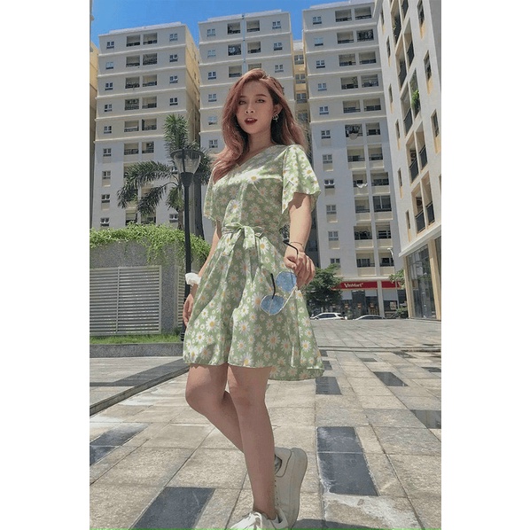 ( TH 1m lụa hoa) ) Đầm lụa hoa cực kute, cột dây, trên gối, quá đẹp luôn hót nhất sàn ( Shop đầm cao cấp )