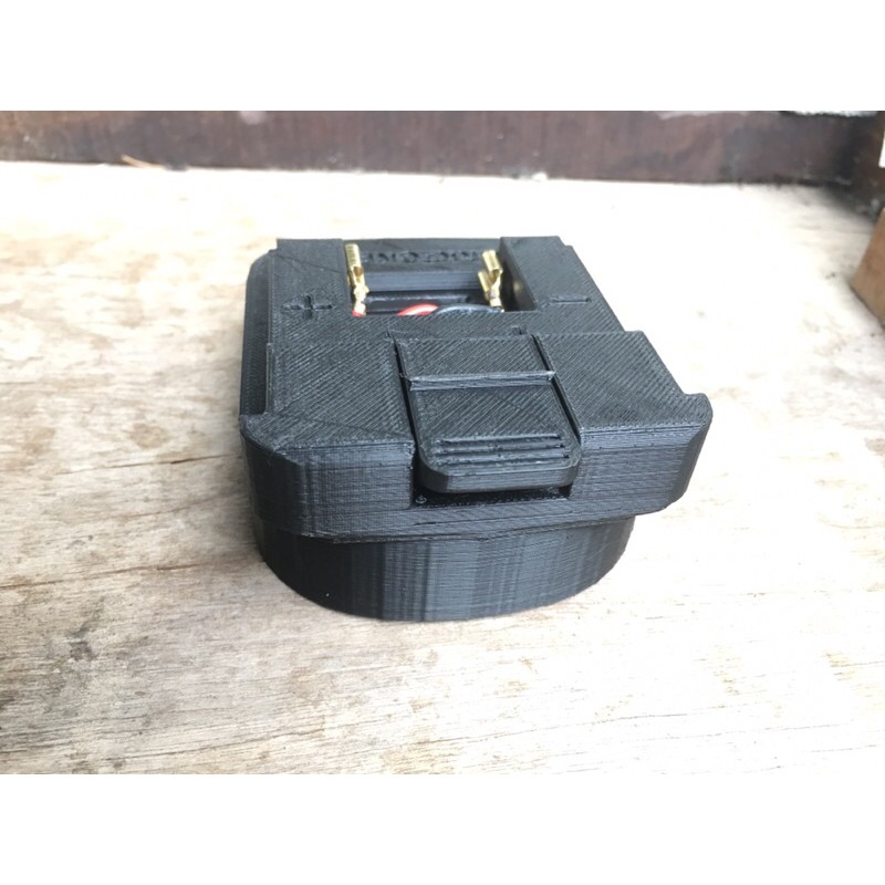 Bộ chuyển chân Workzone Titanium Xfinity 20v sang dùng pin Makita dạng gài