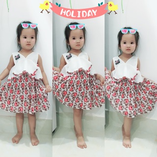 Đầm hở vai kèm cài áo